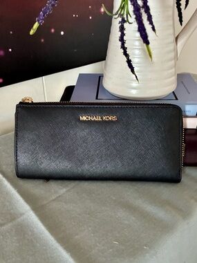 Michael Kors Long Wallet